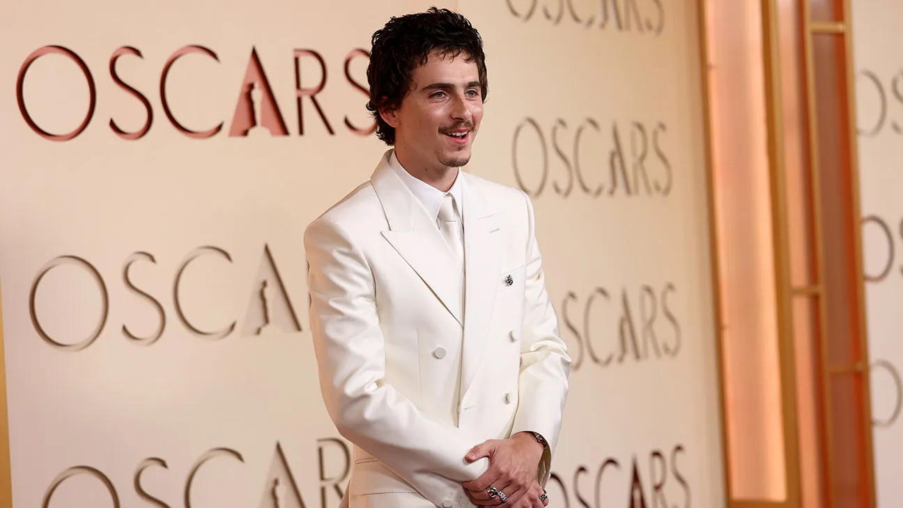 Timothée Chalamet Loses Best Actor, With Kylie Jenner at Oscars 2026