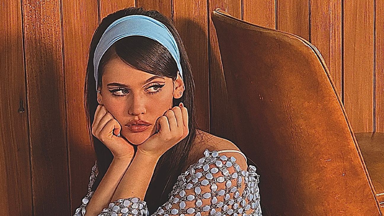 Sienna Spiro on Jazz, Rising Fame and New Single ‘The Visitor’