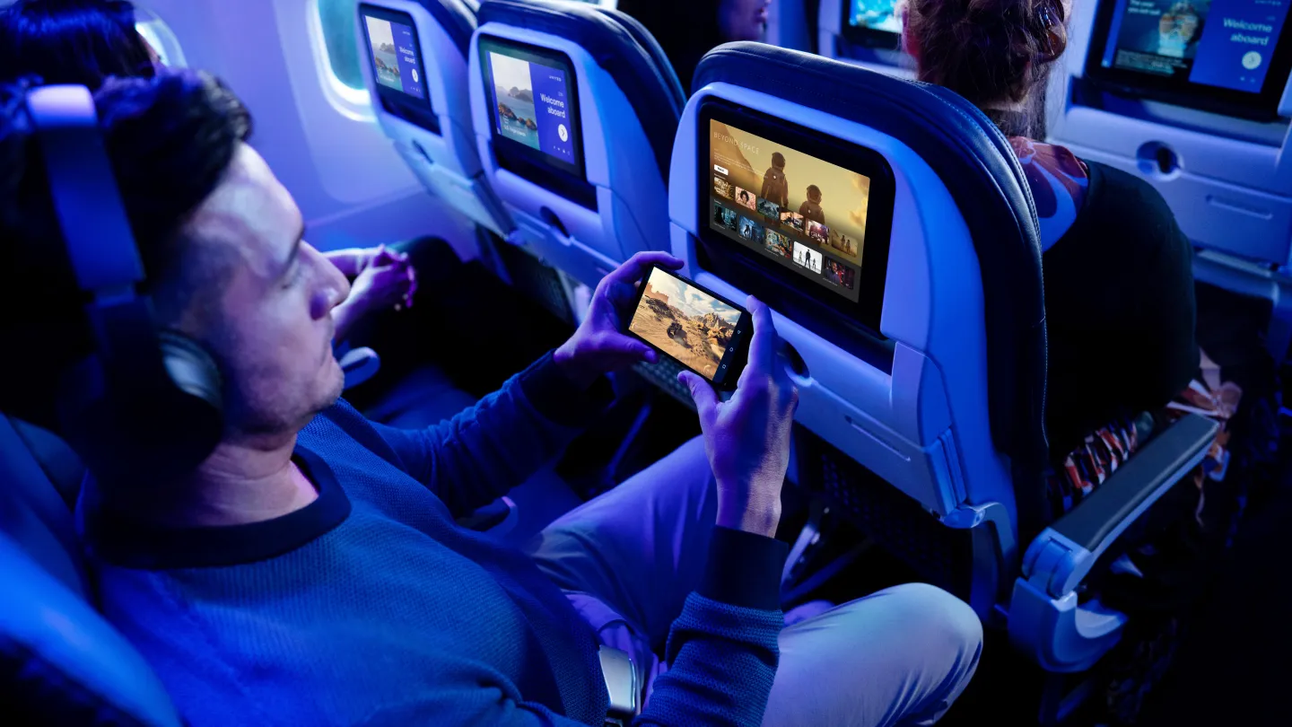 Streaming Wars Takes to the Skies as Starlink Internet Gets on Planes