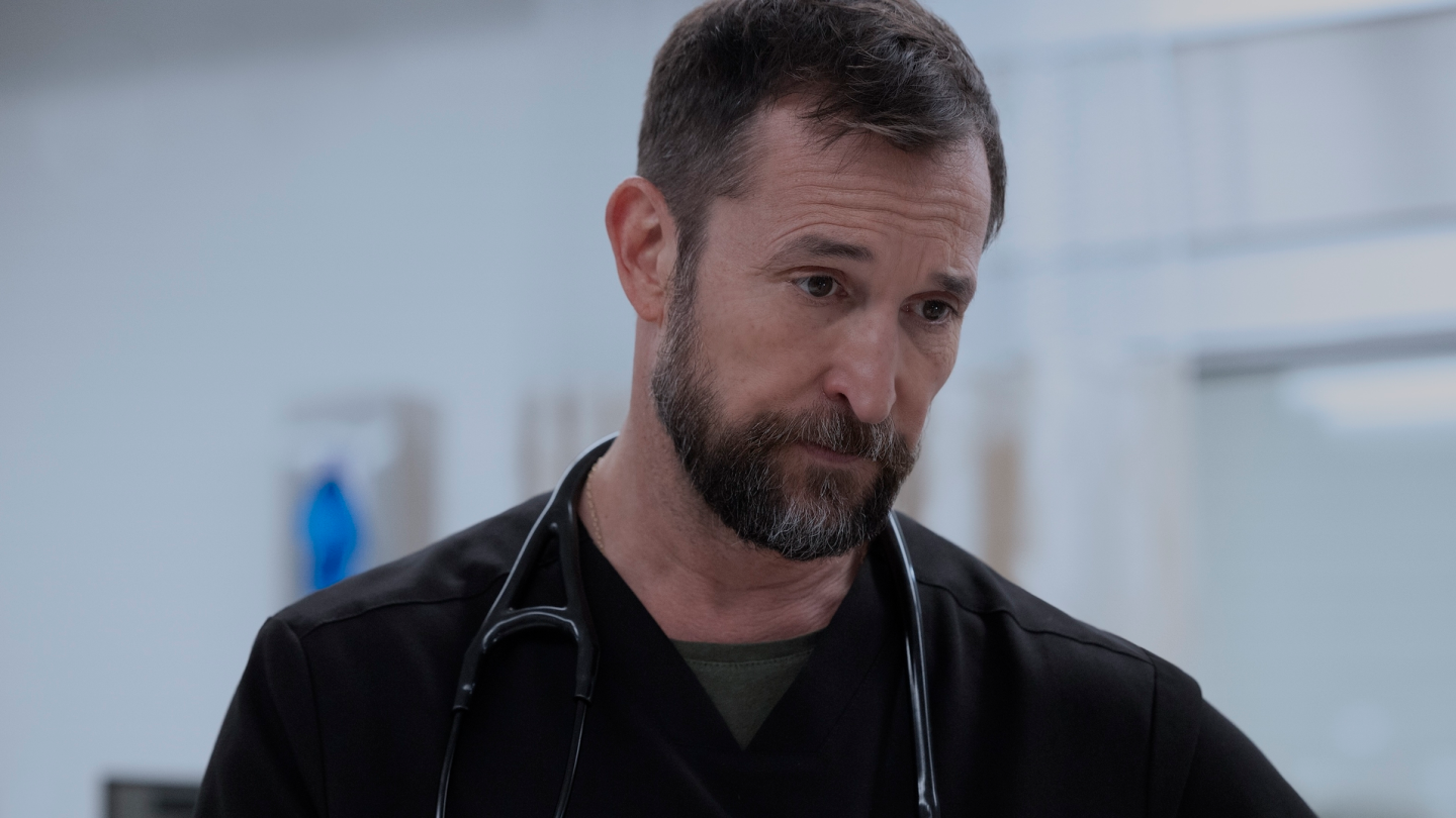 ‘The Pitt’ Star Noah Wyle Talks Universal Health Coverage, Season 3