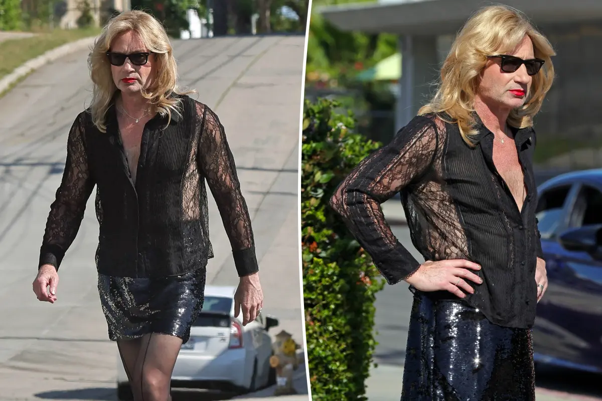 Iconic ’90s TV star unrecognizable in sequin skirt and blond wig for new role