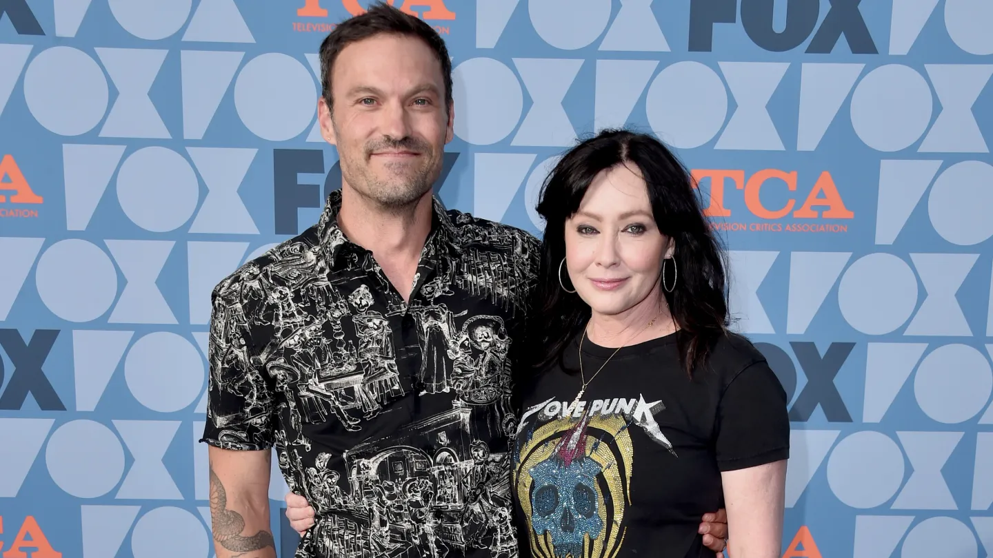 Shannen Doherty Confided in One 90210 Cast Member About Cancer Battle