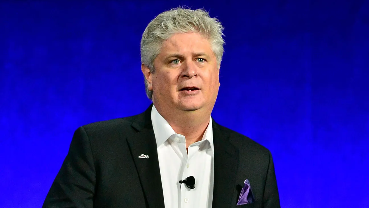 Top Theater Chief Vows to Fight Paramount-Warner Bros. Merger