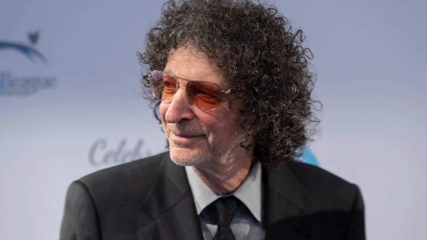 Howard Stern Sued by Ex-Executive Assistant Over Nondisclosure Deal