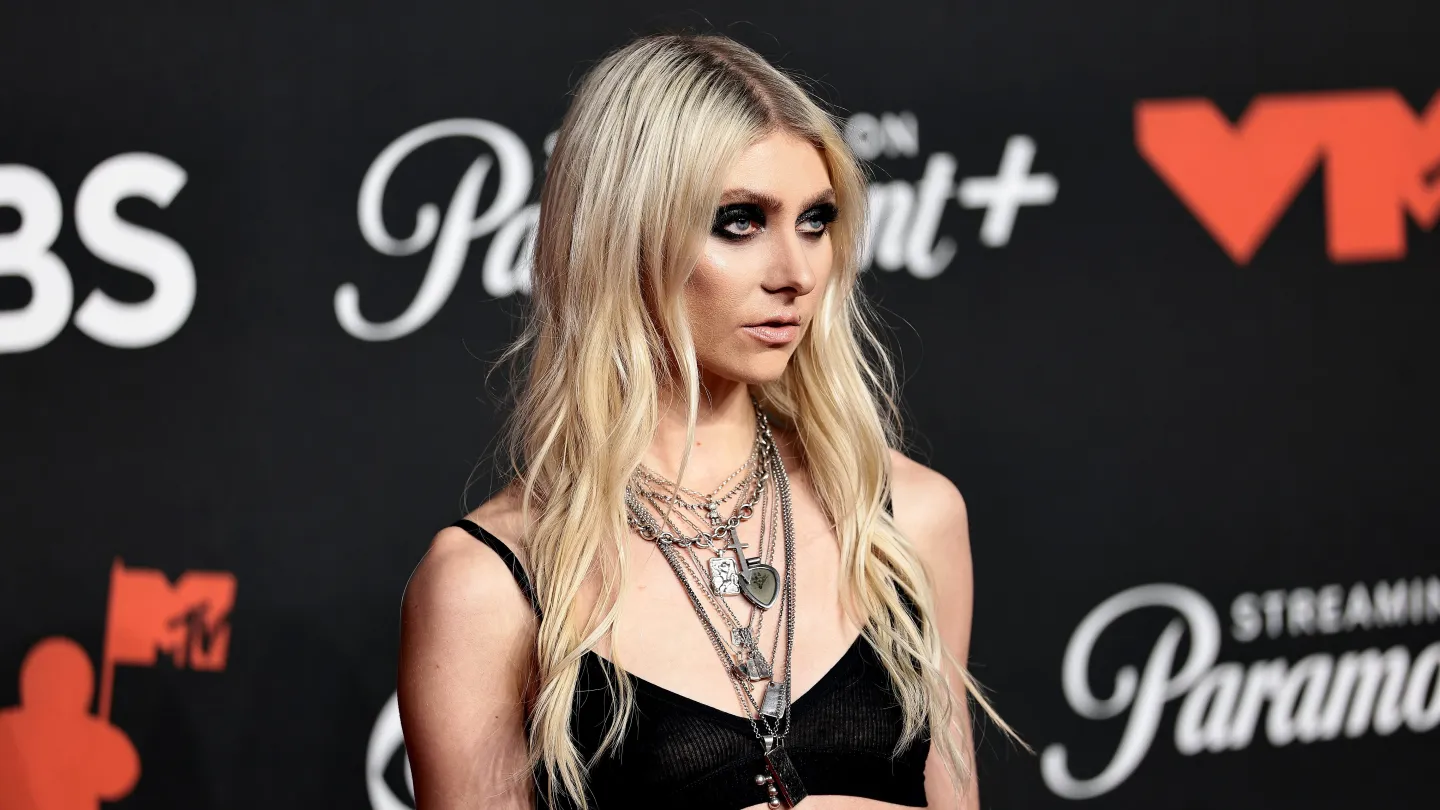 Taylor Momsen Hospitalized for Spider Bite