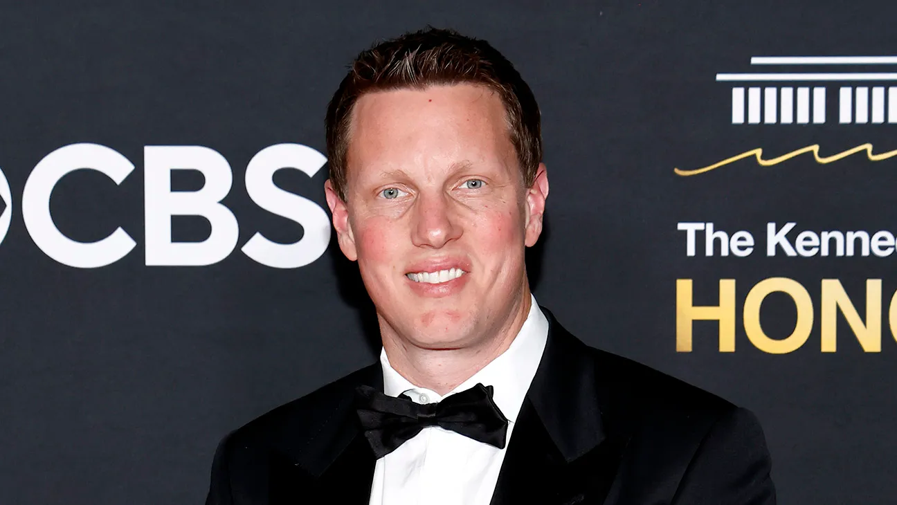 David Ellison Vows That Paramount, Warners Will Be Theatrical Heroes