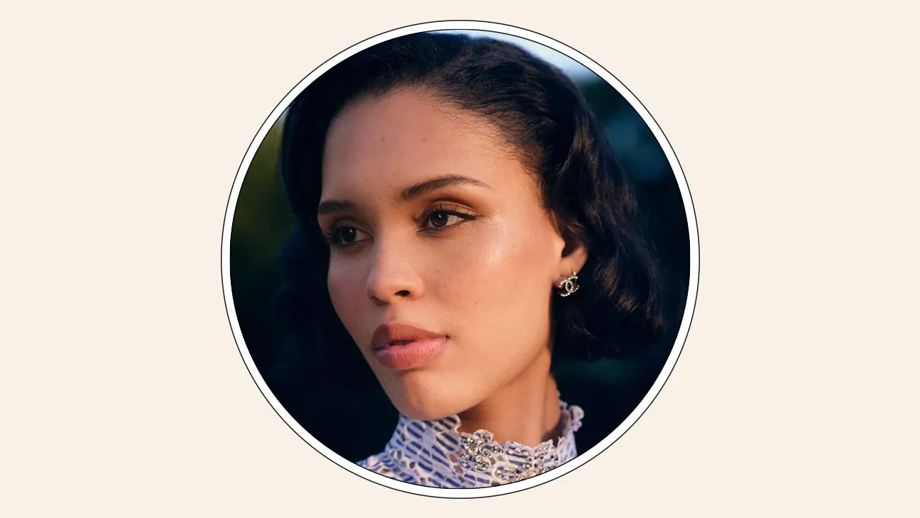 Nara Smith Signs with Range