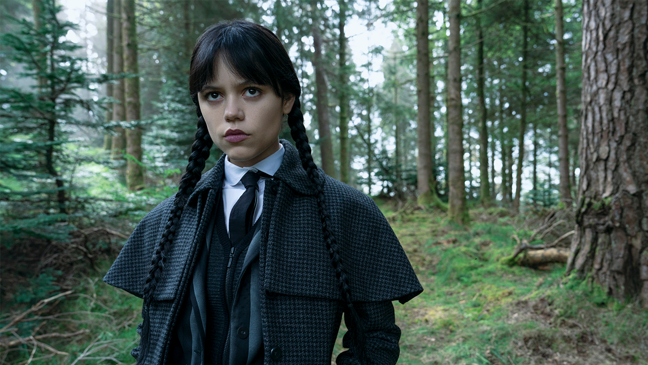 Wednesday Season 3 First Look Sees Jenna Ortega Arrive in Paris