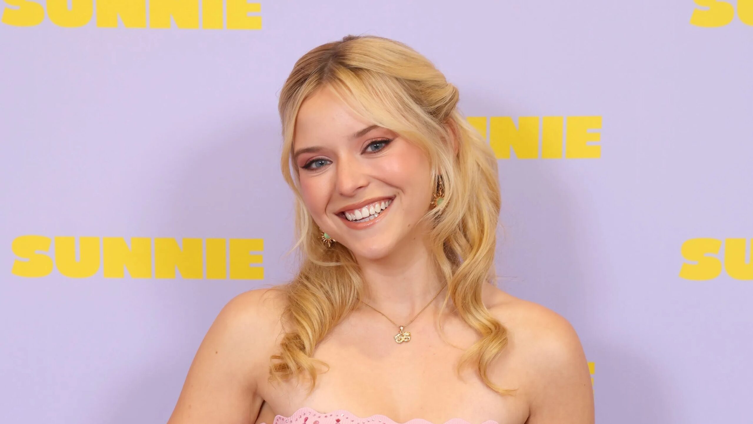 Who Is Lexi Minetree? 5 Things to Know About the ‘Elle’ Series Actress – Hollywood Life