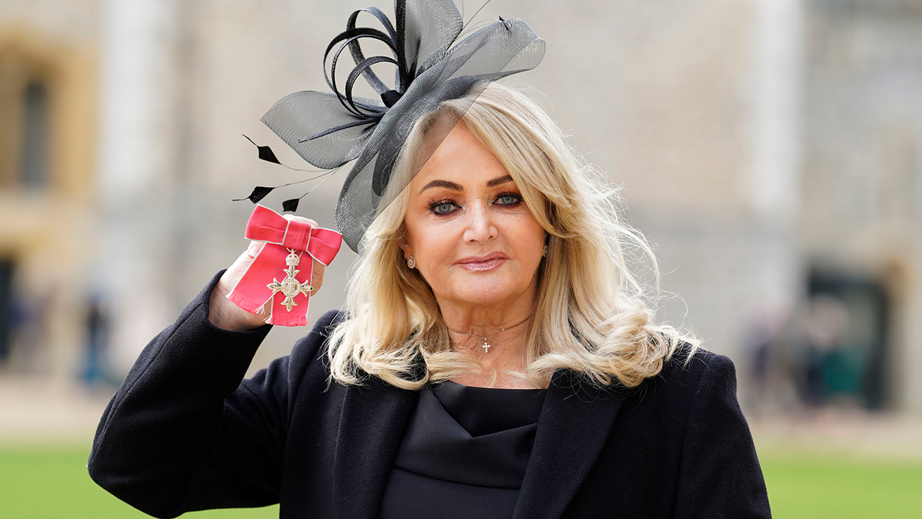 Singer Bonnie Tyler Hospitalized in Portugal After Emergency Surgery