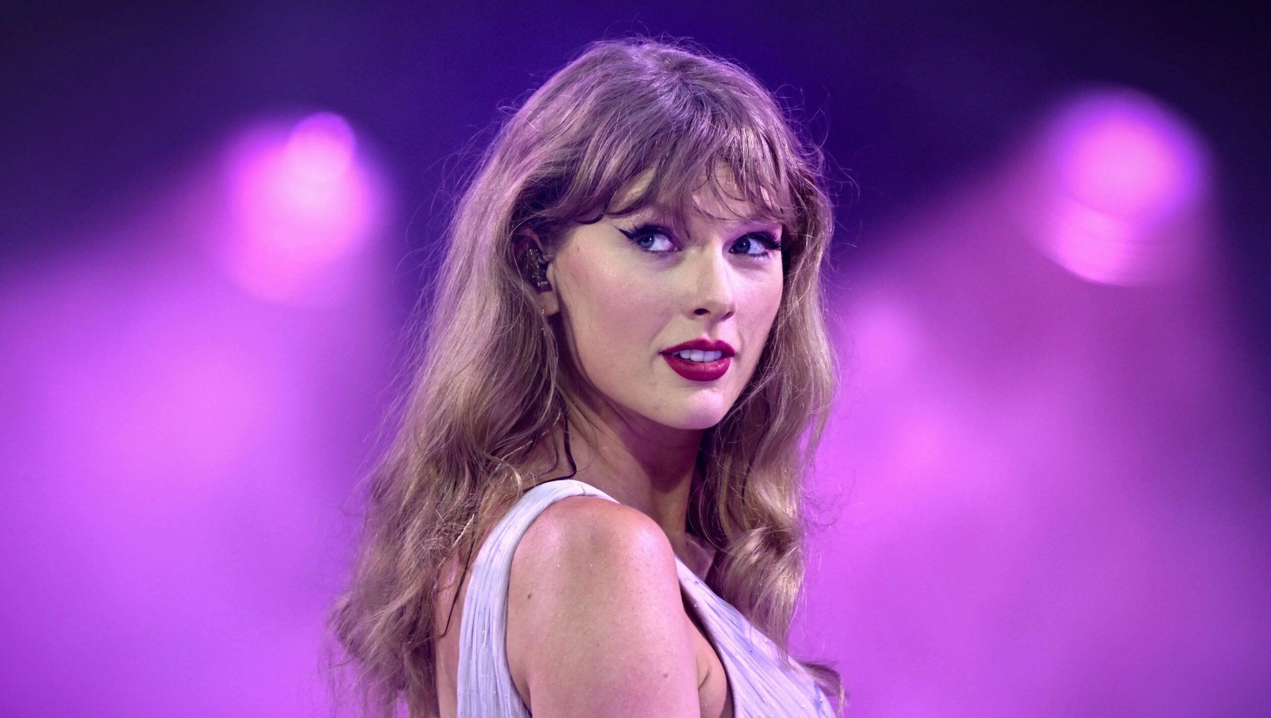 Why Did Taylor Swift Have a Countdown on Her Site? What We Know – Hollywood Life