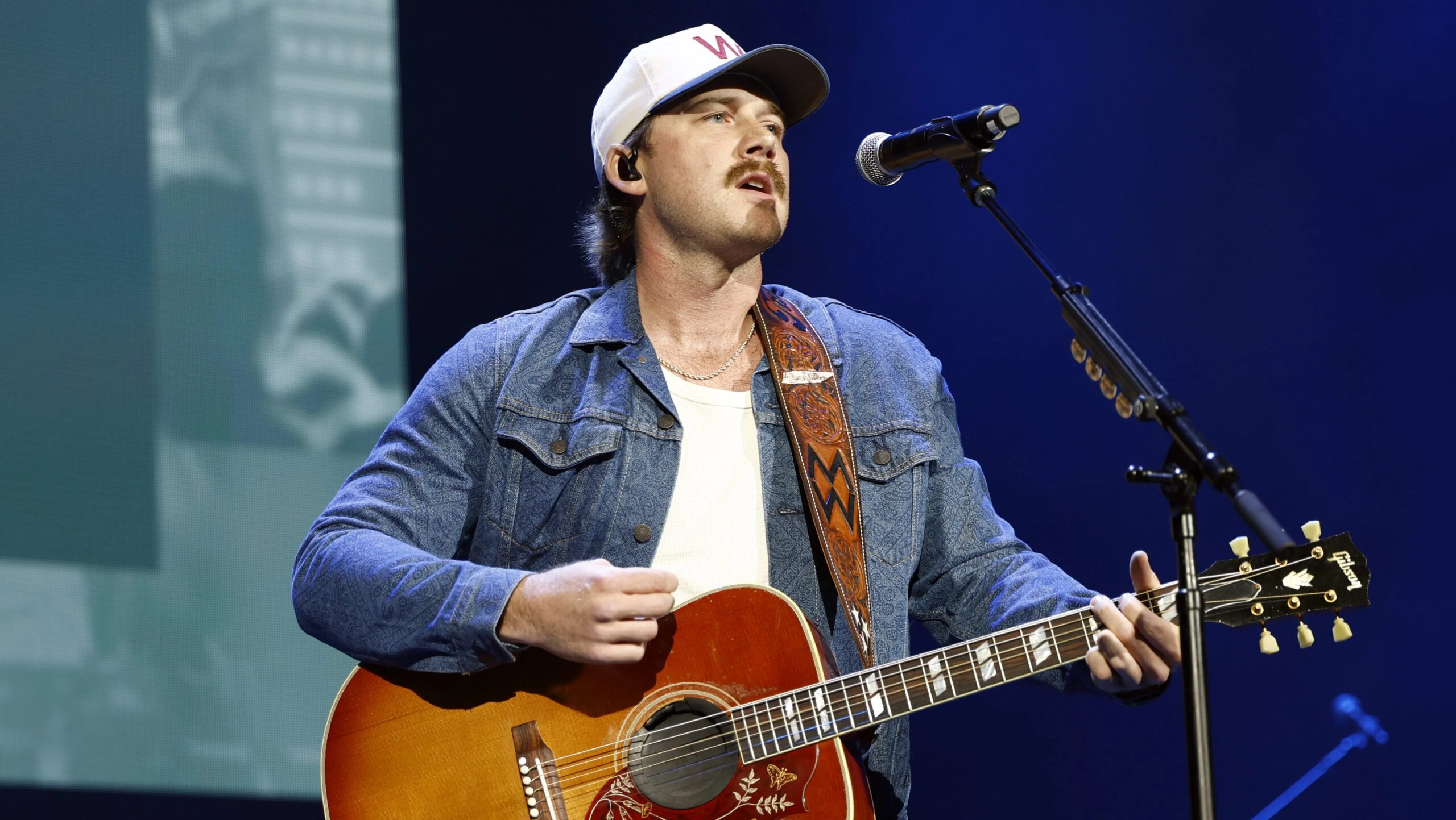 ACMs, CMAs & More – Hollywood Life