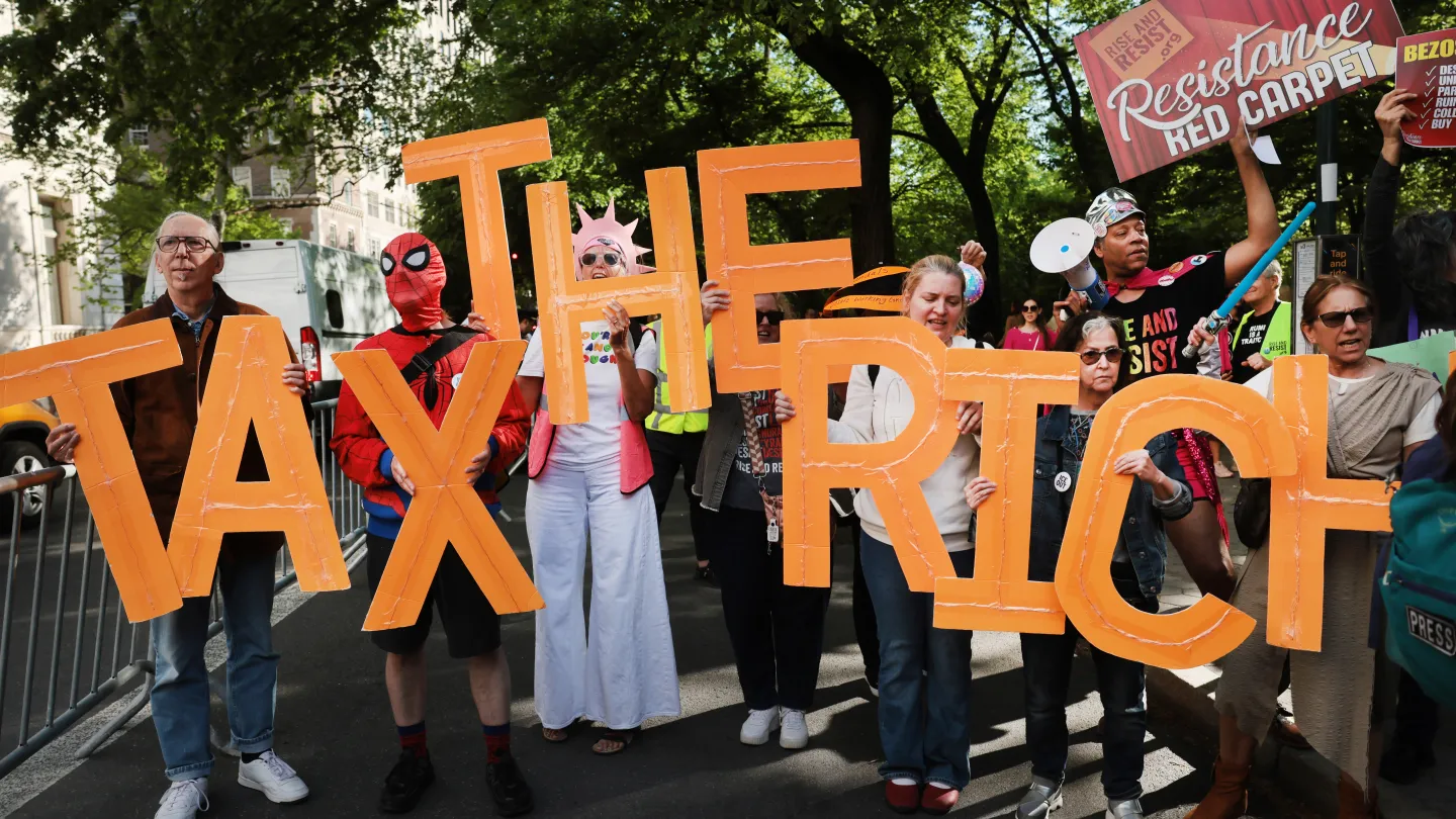 Protestors Clamor Outside of Met Gala Opposing Jeff Bezos’ Involvement