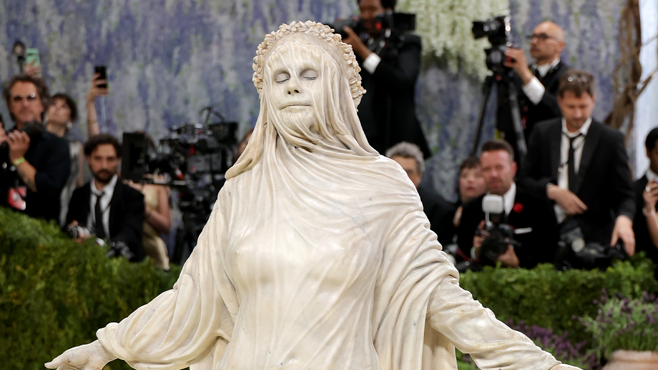 Biggest Challenge For Met Gala Guests: Figuring Out How to Pee in Extravagant Looks